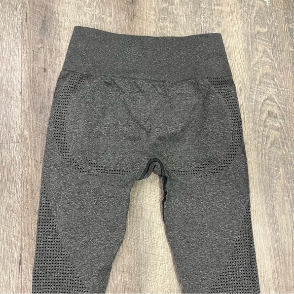 Gymshark compressive seamless leggings - Picture 4 of 5